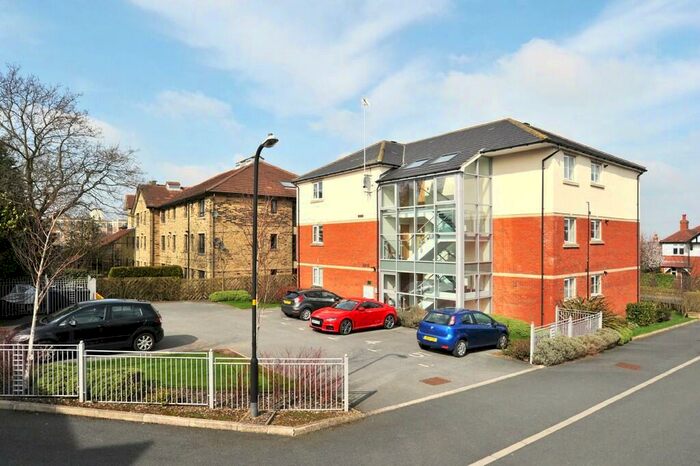 2 Bedroom Apartment To Rent In Garden Mews, Harrogate, HG2