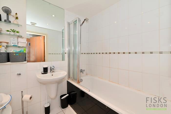 1 Bedroom Apartment For Sale In Westferry Road, London, E14