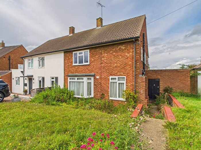 3 Bedroom Semi-Detached House For Sale In Wilshere Crescent, Hitchin, SG4