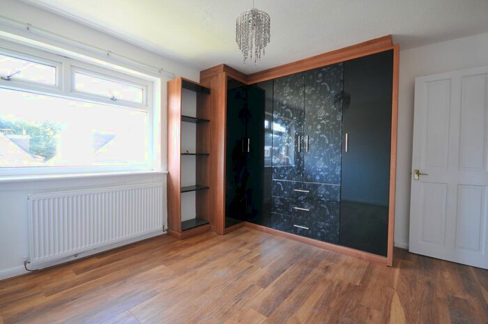 2 Bedroom Town House To Rent In Old Well Walk, Sale, M33