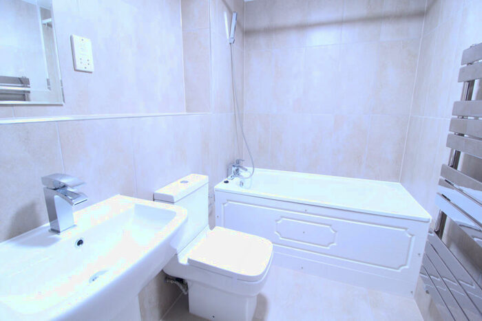 1 Bedroom Flat To Rent In Charter House, High Road, Ilford, IG1