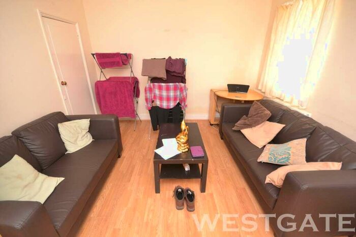 4 Bedroom Terraced House To Rent In Addington Road, Reading, RG1