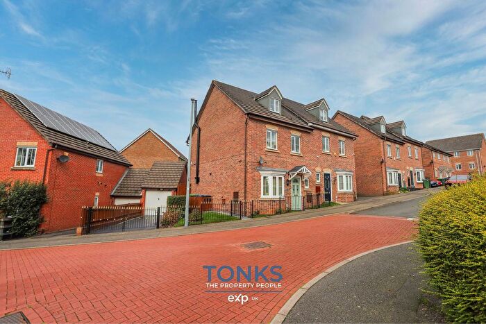 4 Bedroom Semi-Detached House For Sale In Wycherley Way, Cradley Heath, B64