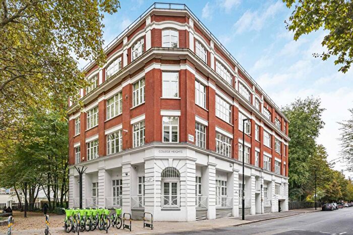3 Bedroom Apartment For Sale In St. John Street, London, EC1V