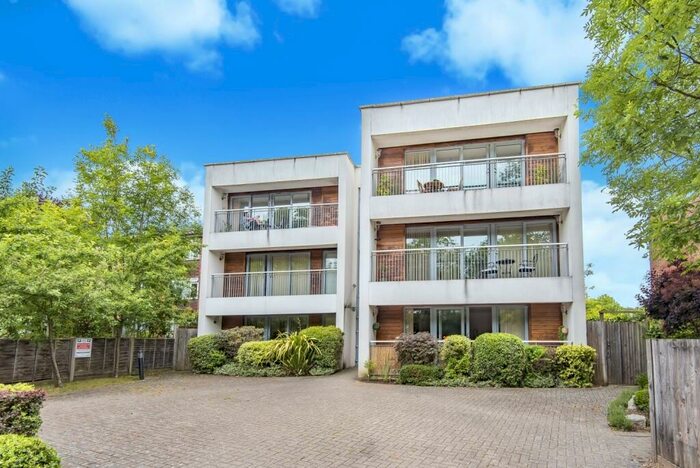 2 Bedroom Flat To Rent In Chislehurst Road Sidcup, DA14