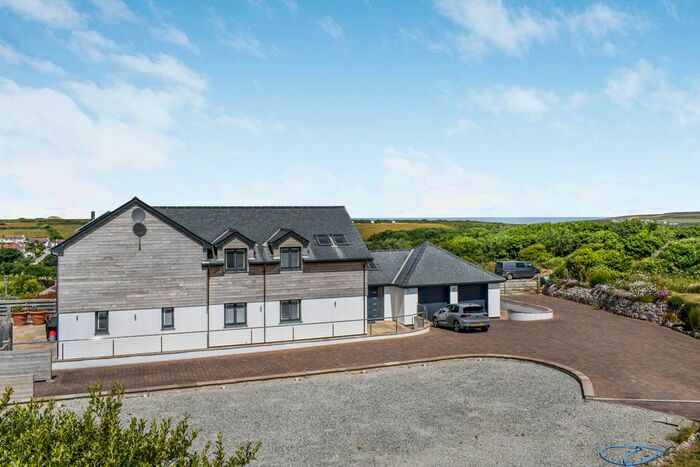 4 Bedroom Detached House For Sale In Chapel Hill, Porthtowan, Truro, TR4