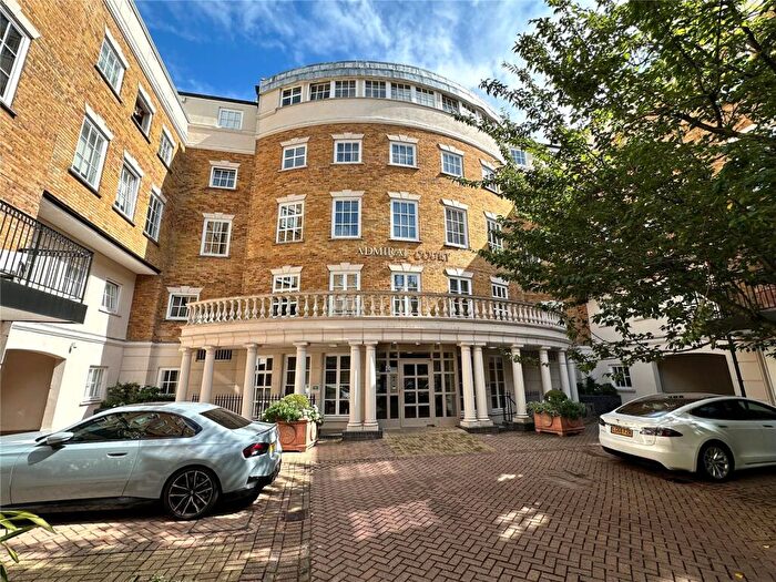 2 Bedroom Apartment For Sale In Admiral Square, Chelsea Harbour, London, SW10