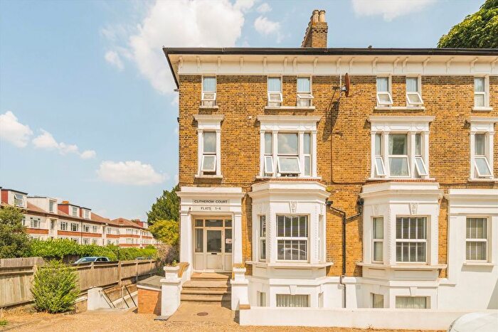 3 Bedroom Flat For Sale In Boston Manor Road, Brentford, TW8