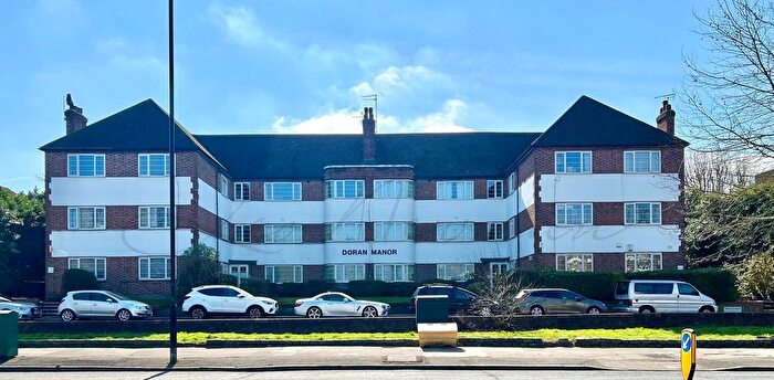 2 Bedroom Flat To Rent In Great North Road, London, N2