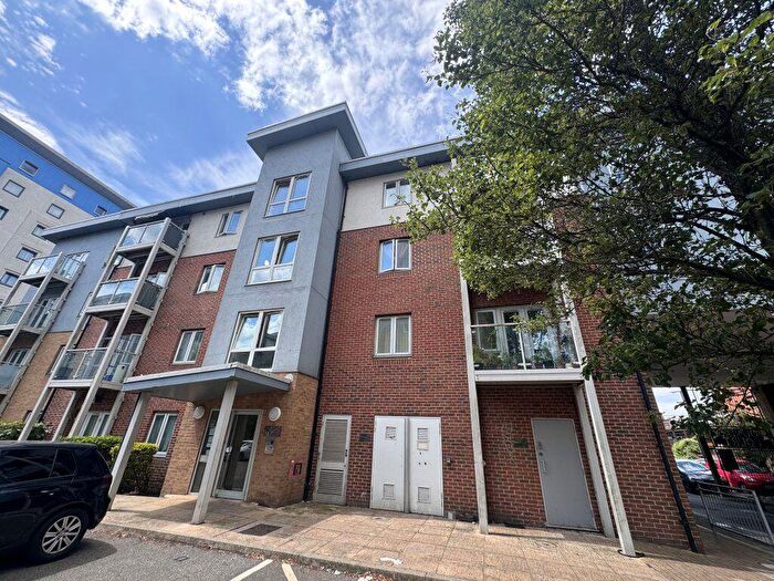 1 Bedroom Flat To Rent In Foundry Court, SL2
