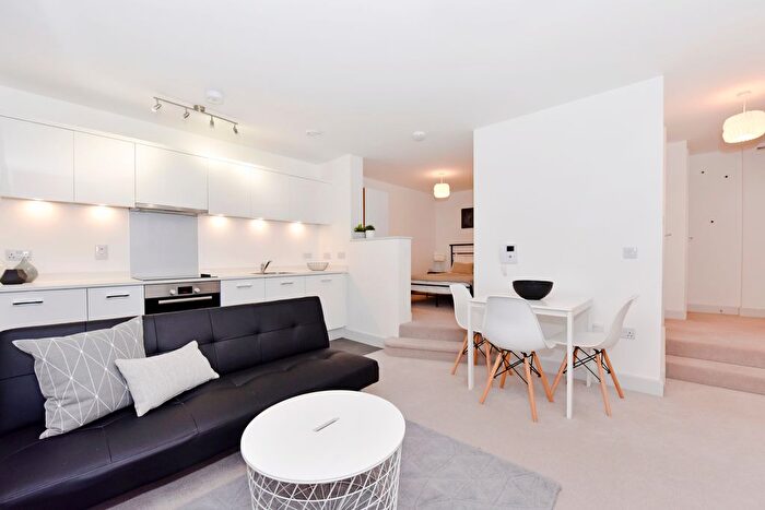 1 Bedroom Studio For Sale In Sheet Street, Windsor, SL4
