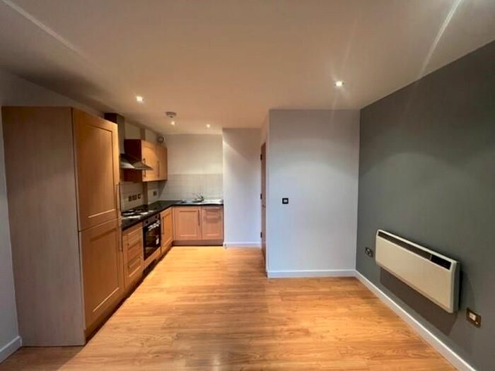 1 Bedroom Flat To Rent In Apt -, Sunbridge Road, Bradford, BD1