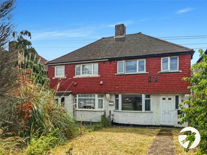 3 Bedroom House To Rent In East Rochester Way, Sidcup, DA15