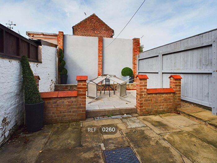 2 Bedroom End Of Terrace House To Rent In Norwood, Beverley, HU17