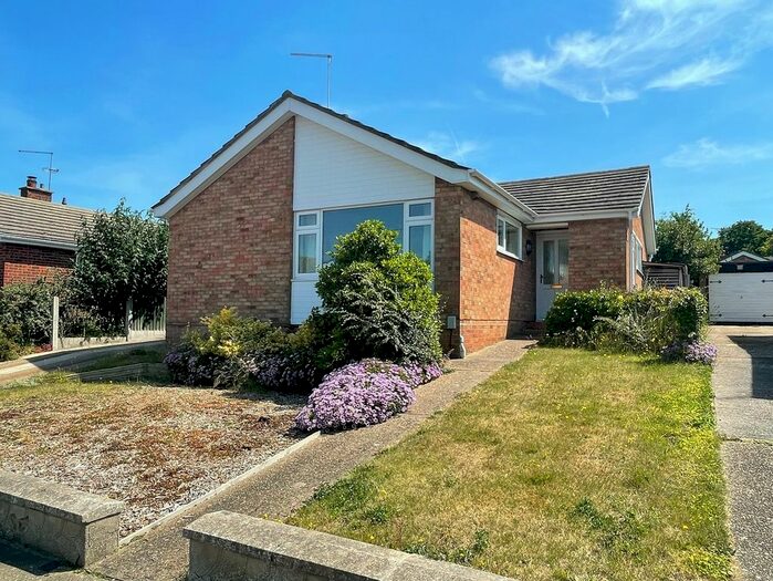 2 Bedroom Bungalow To Rent In St. Mark Drive, Colchester, CO4