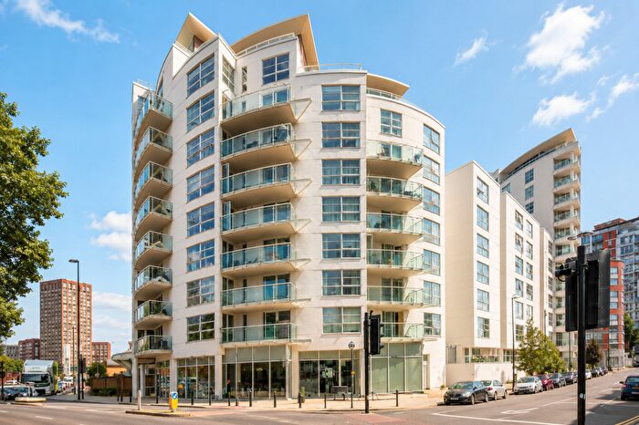 2 Bedroom Flat For Sale In Lumina Building, Canary Wharf, E14