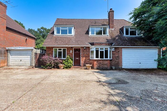 4 Bedroom Detached House For Sale In Chobham, Surrey, GU24