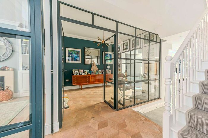 4 Bedroom Semi-detached House For Sale In Pentlow Street, West Putney, London, SW15