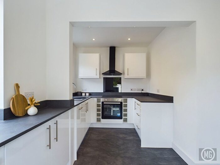 2 Bedroom Semi-detached Bungalow To Rent In Fortfield Road, Bristol, BS14