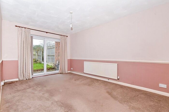 2 Bedroom Semi-Detached Bungalow For Sale In Kingsgate Close, Maidstone, Kent, ME16