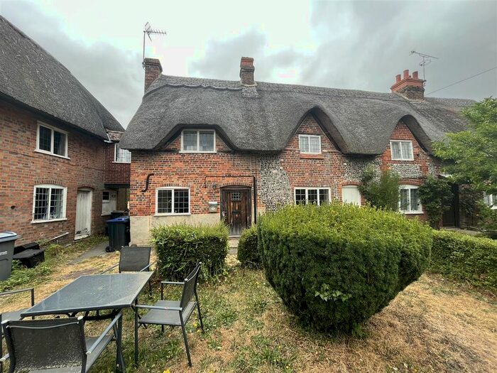 2 Bedroom Cottage To Rent In Chilton Foliat, Hungerford, RG17