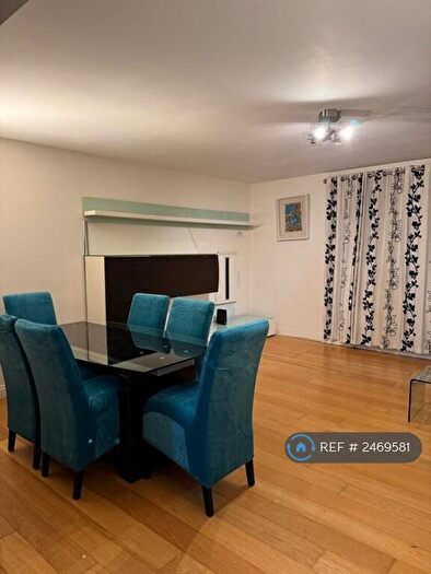 1 Bedroom Flat To Rent In Deer Park Close, Kingston Upon Thames, KT2