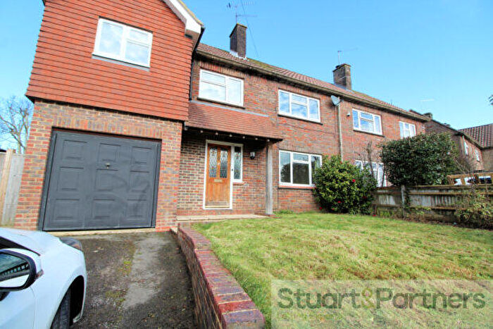 4 Bedroom Semi-Detached House To Rent In Hamsland, Horsted Keynes, RH17