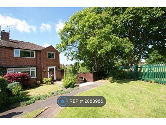 3 Bedroom Semi-detached House To Rent In Dale Close, Warwick, CV34