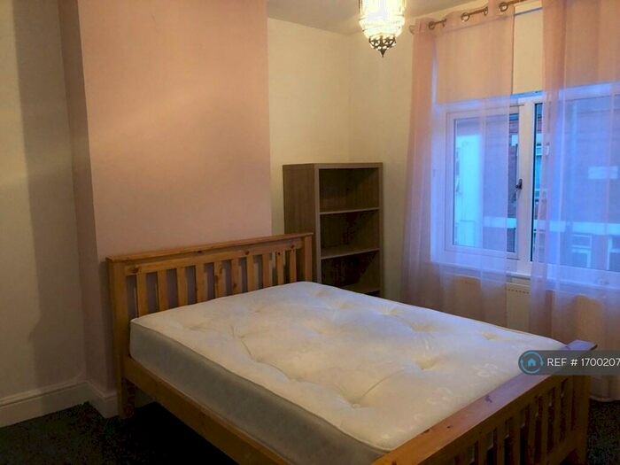 4 Bedroom Terraced House To Rent In Bosworth Street, Leicester, LE3