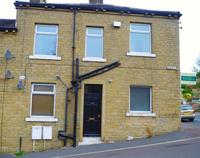 1 Bedroom Flat To Rent In Queen Street, Greetland, HX4