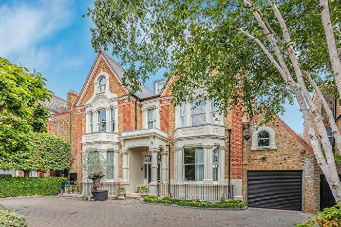 7 Bedroom Detached House For Sale In Castelnau, Barnes, London, SW13
