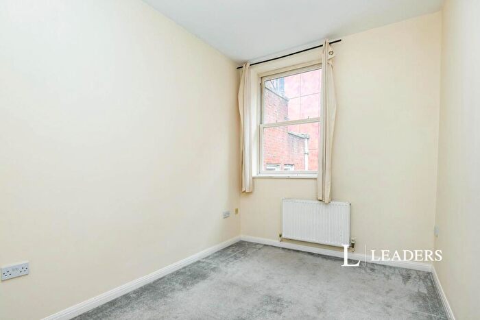 2 Bedroom Apartment To Rent In Station Road, Redhill, RH1