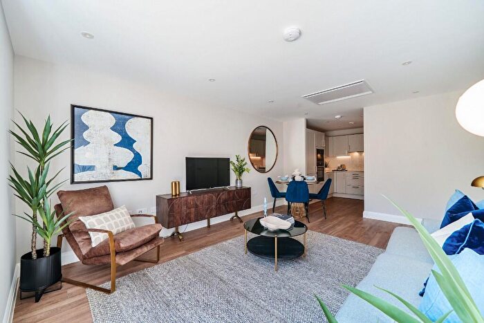 1 Bedroom Retirement Property For Sale In Pegasus Lymington Gate, - Pegasus Gate, Stanford Hill, Lymington, SO41