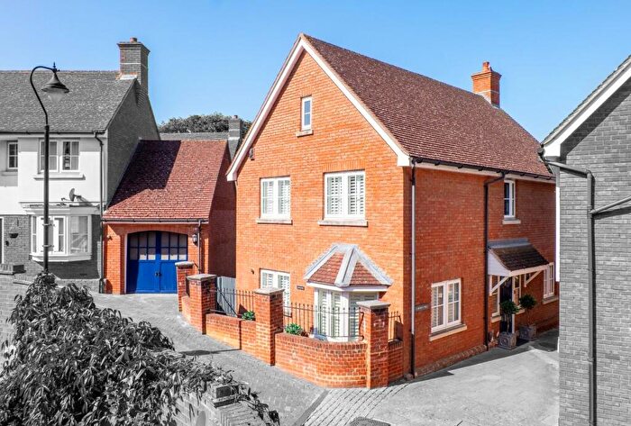 4 Bedroom Detached House For Sale In Ingress Park, Greenhithe, DA9