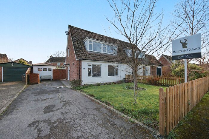 3 Bedroom Semi Detached House For Sale In Evelyn Close, Waltham Chase, SO32