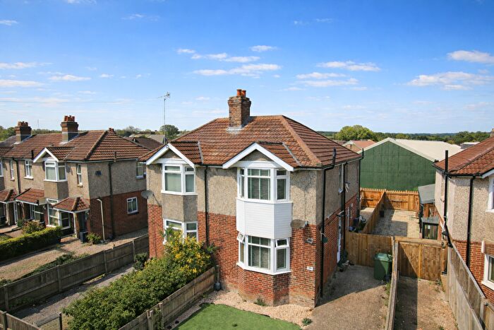 3 Bedroom Semi Detached House For Sale In Regents Park, Southampton, SO15