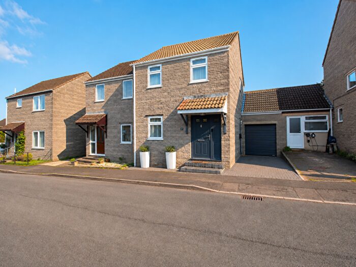 3 Bedroom Semi Detached House For Sale In Holm Oaks, Butleigh, BA6