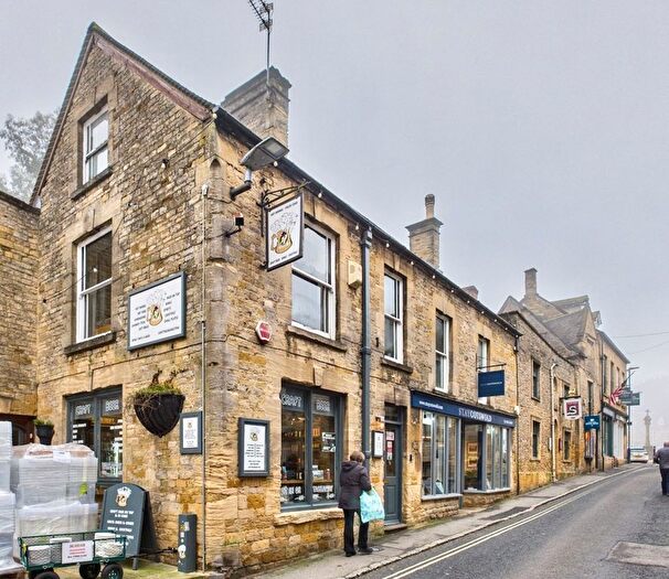 2 Bedroom Flat For Sale In Digbeth Street, Stow-On-The-Wold, GL54