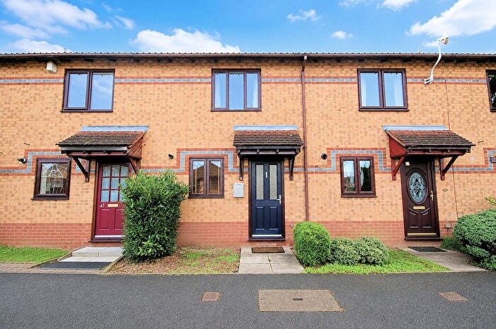 2 Bedroom Terraced House To Rent In Dovedale, Bushmead, Luton, LU2