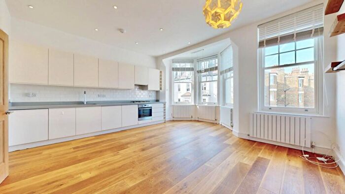 2 Bedroom Flat To Rent In Milton Road, Highgate, N6