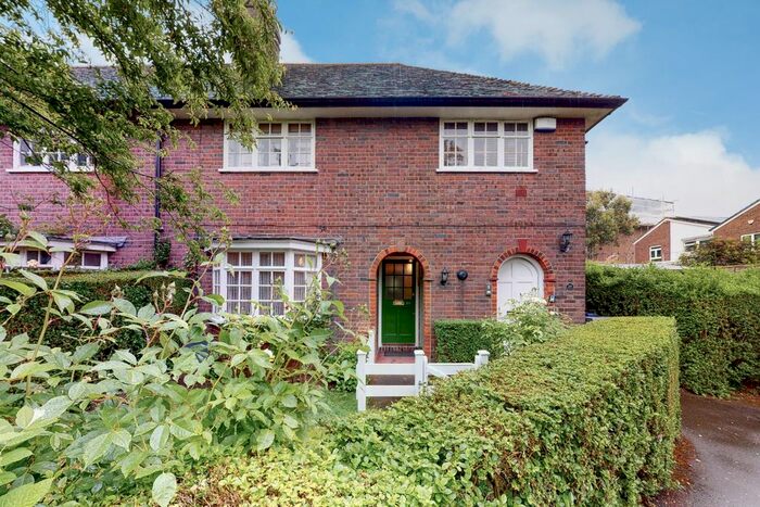 1 Bedroom Flat To Rent In Neale Close, Hampstead Garden Suburb, N2