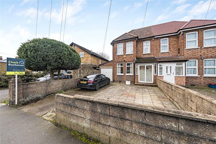 3 Bedroom Semi Detached House For Sale In Station Road, Hounslow, TW3