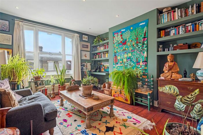 1 Bedroom Flat To Rent In Devonport Road, London, W12