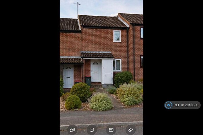 2 Bedroom Terraced House To Rent In Treeview, Crawley, RH11