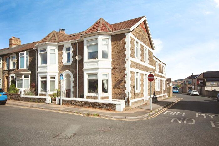 5 Bedroom End Of Terrace House For Sale In Station Terrace, Caerphilly, CF83