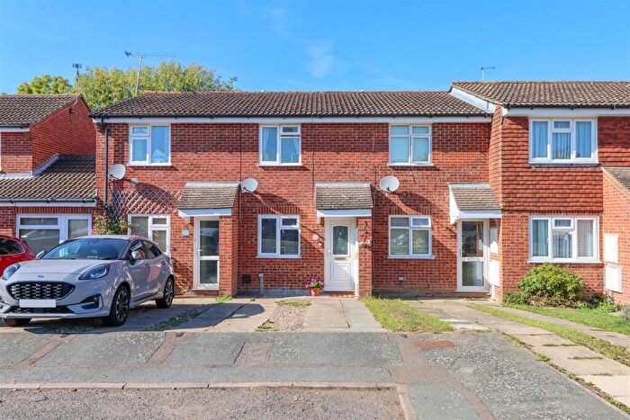 2 Bedroom Terraced House For Sale In Brockhurst Close, Horsham, RH12