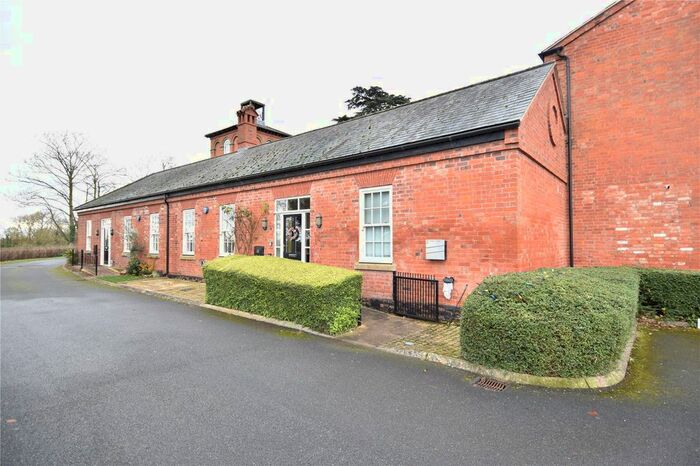 2 Bedroom Bungalow For Sale In Stable Court, Hadzor, Droitwich, Worcestershire, WR9