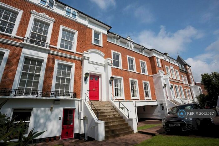 1 Bedroom Flat To Rent In Regents Court, Beckenham, BR3