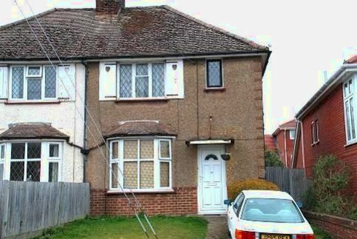 1 Bedroom Flat To Rent In Gordon Road, Haywards Heath, West Sussex, RH16