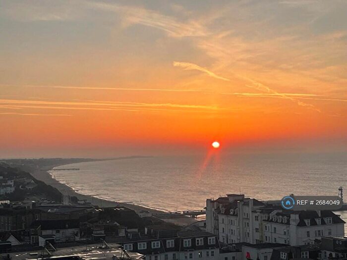 2 Bedroom Flat To Rent In Tower Court, Bournemouth, BH2